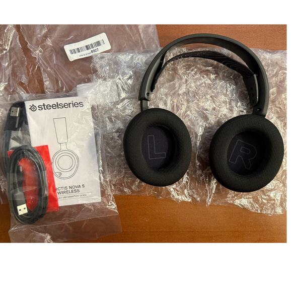 No Box Steel Series Arctis Nova 5 Wireless Refurbished - Picture 8 of 9